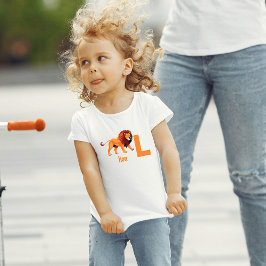 Roaring Style: Alphabet Safari Lion T-Shirt für Kl