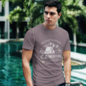 Roast & Roam-A Camping KaffeeAffäre Design T-Shirt