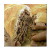 Roastbeef Sandwich mit cremigem Ziegenkäse Fliese (Vorderseite)
