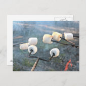 Roasting Marshmallows Postkarte (Vorne/Hinten)