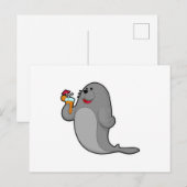 Robbe beim Trinken mit Saft Postkarte (Vorne/Hinten)