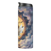 Robby the Winged Timekeeper – Wings of Time Series Thermosbecher (Nach rechts gedreht)