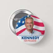 Robert F Kennedy JR 2024 - mit Flaggenhintergrund Button (Vorne & Hinten)