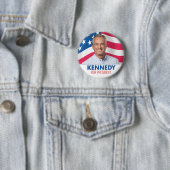 Robert F Kennedy JR 2024 - mit Flaggenhintergrund Button (Beispiel)