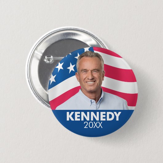 Robert F Kennedy JR 2024 - mit Flaggenhintergrund Button (Vorne & Hinten)