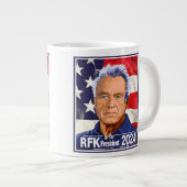 Robert F Kennedy, Jr. für Präsident 2024, RFK Jr. Jumbo-Tasse (Vorderseite Rechts)