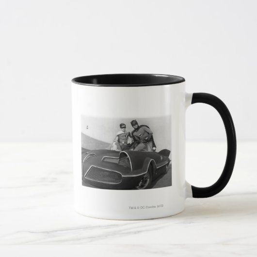 Robin and Batman Standing in Batmobile Tasse (Rechts)