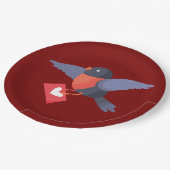 Robin Bird Flying with Red Heart Love Letter Pappteller (Schrägansicht)
