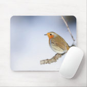 Robin steht im Winter auf einem Ast Mousepad (Mit Mouse)