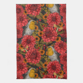 Robinen im Herbstgarten, rote Dahlien auf schwarz Geschirrtuch (Vertikal)