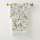 Robins Egg Blue mit braunen Tönen von Florals Badhandtuch Set (Insitu)