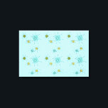 Robin's Ei Blue Atomic Sternexplosionen Canvas Pri Leinwanddruck<br><div class="desc">Das robuste Ei Blue Iconic Atomic Sternexplosion Stretched Canvas Print Muster zeichnet sich durch die ikonischen atomaren Sternexplosionen aus. Das ist richtig! Die alte Schule, robinfarbener Hintergrund mit goldenen Falten ist der perfekte Hintergrund für die lebendigen, türkisfarbenen, beruhigenden Sellerie und die kitschigen Birnen-grünen Kreise. Die Farbflecken sind sporadisch in verschiedenen...</div>