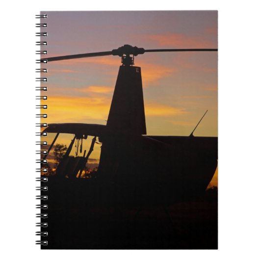 Robinson R44 Hubschrauber bei Sonnenuntergang Notizblock (Vorderseite)