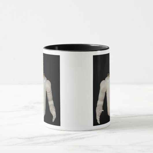 Robonaut 2, ein geschickter, humanoider Astronaute Tasse (Zentrum)