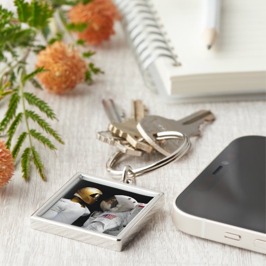 Robonaut 2, ein geschickter humanoider Astronauten Schlüsselanhänger (Seite)