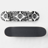 "Robot Dreams" Abstrakte Kunst im B&W Skateboard (Horizontal)