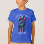 Robot Themed Birthday Boy T-Shirt<br><div class="desc">T - Shirt eines personalisierten Jungen mit einem Roboter-Thema. Die Farben sind blau,  rot und schwarz. Ein Cartoon-Roboter hält rote und blaue Ballons hoch. Niedlich für jeden kleinen Jungen,  der Roboter Liebe!</div>
