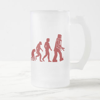 Roboter-Evolution des Mannes in Roboter Mattglas Bierglas
