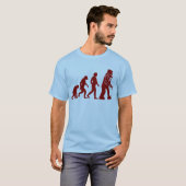 Roboter-Evolution des Mannes in Roboter T-Shirt (Vorne ganz)