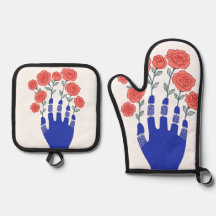 Roboter Hand mit blühenden Rose Artwork