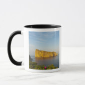 Rocher Perce (Perce Rock), Quebec, Kanada. Tasse (Links)