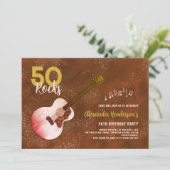 Rock and Roll 50th Birthday Gitarre Rustic Brown Einladung (Stehend Vorderseite)