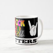 Rock-and-Roll ist Tasse von Bedeutung (VorderseiteRechts)