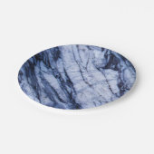 Rock aus blau-weißem Marmor Swirt Moderner Chic Pappteller (Schrägansicht)