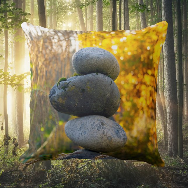 Rock Cairn Zen Throw Kissen (Von Creator hochgeladen)