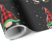 Rock Climbing Gnome Buffalo Plaid Matching Family Geschenkpapier (Rolleneckpunkt)