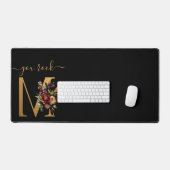 Rock Scroll Text Gold Floral Monogram Schreibtischunterlage (Tastatur & Maus)