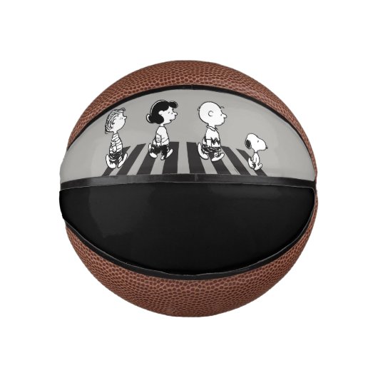 Rock-T-Shirts | Group Walk Mini Basketball (Vorderseite)