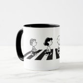 Rock-T-Shirts | Group Walk Tasse (Vorderseite Links)