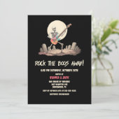 Rock the Boos Away Skeleton Halloween-Party Einladung (Stehend Vorderseite)