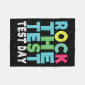 Rock The Test Testing Day Staar Motivational Teach Fleecedecke (Vorderseite (Horizontal))