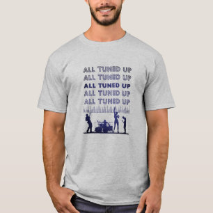 Rockband aufgemotzes T-Shirt mit großem Text