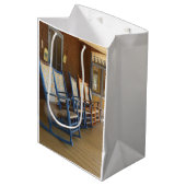 Rocker in einer Reihe - Martha's Vineyard Mittlere Geschenktüte (Vorderseite Schrägansicht)