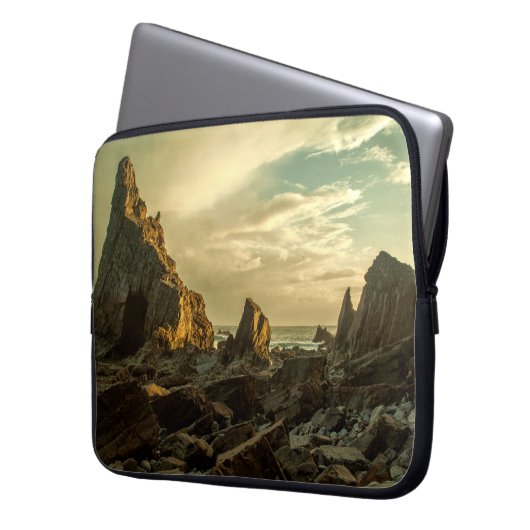 ROCKFORMATION LAPTOPSCHUTZHÜLLE (Vorderseite Links)