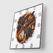 Rockgitarre inmitten feuriger Flammen bei einem Ko Quadratische Wanduhr (Winkel)