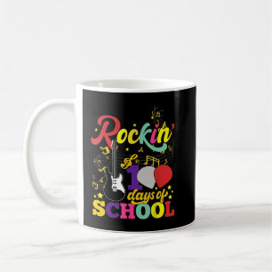 Rockin '100 Tage Schule Gitarre Schüler Musik Unte Kaffeetasse