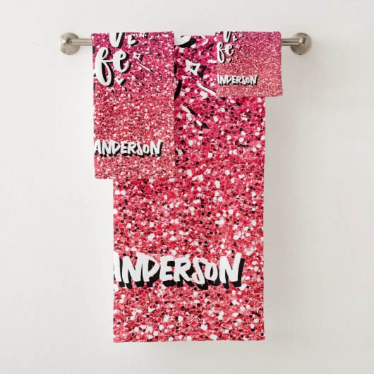 ROCKIN' that NANA LIFE CUSTOM TYPOGRAPHIE Badhandtuch Set (Insitu)