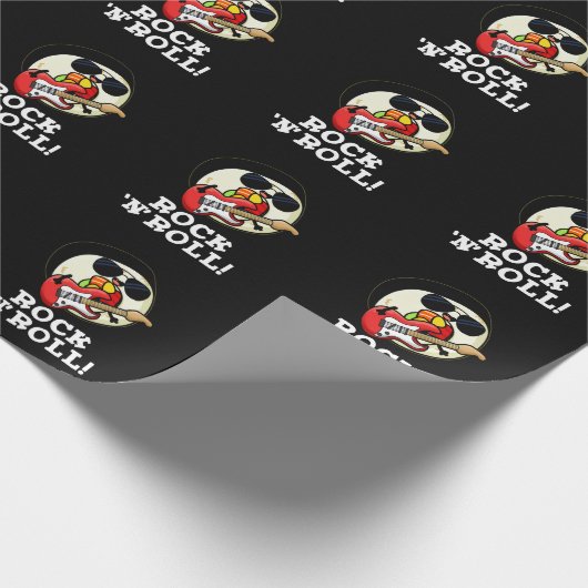 Rock'n'Roll Funny Sushi Roll Pun Dark BG Geschenkpapier (Ecke)
