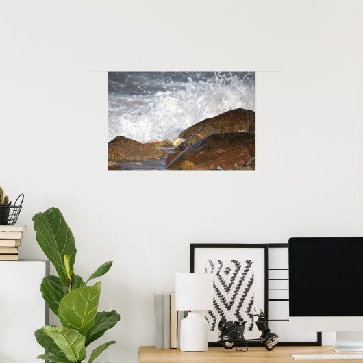 Rocks and Waves in Rhode Island Poster (Heimbüro)