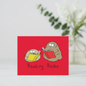 Rocks lesen Funny Book Postcard Postkarte (Stehend Vorderseite)
