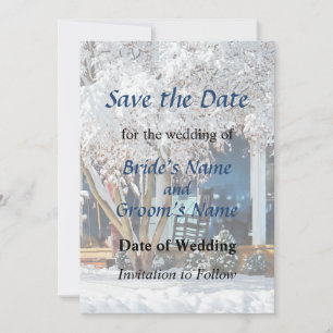 Rocksessel auf Veranda im Winter Save the Date
