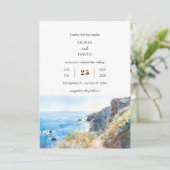 Rocky Cliff Trail Blue Ocean Waves Beach Wedding Einladung (Stehend Vorderseite)