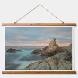 Rocky Coastal Sunset Wandteppich Mit Holzrahmen