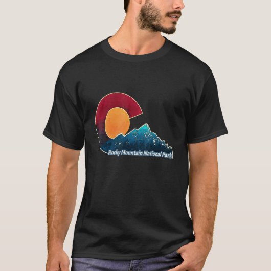 Rocky Mountain Nationalpark Colorado Flag & Mount T-Shirt (Vorderseite)