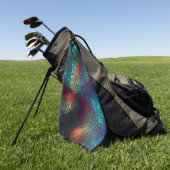 Rocky- oder Aluminiumfolie unter blauem und rotem Golfhandtuch (Gras)