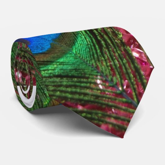 Rocky Pink Peacock Feather Krawatte (Gerollt)